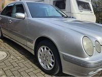 Gebraucht Mercedes E200 Elegance 163 PS (119 kW) 2001 Grau Limousine