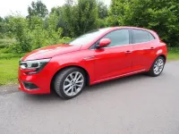 Gebraucht Renault Mégane IV Intens 132 PS (97 kW) 2018 Rot Limousine