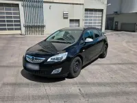 Gebraucht Opel Astra 101 PS (74 kW) 2011 Schwarz Limousine
