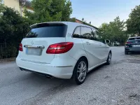 Gebraucht Mercedes B180 122 PS (89 kW) 2013 Weiß Kleinwagen