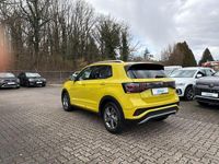 Gebraucht VW T-Cross R-line 116 PS (85 kW) 2024 Grape yellow SUV