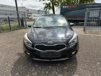 Usado Kia Ceed 99 CV (72 kW) 2015 Negro Utilitario