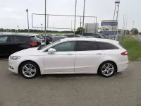 Gebraucht Ford Mondeo Titanium 179 PS (131 kW) 2015 Arktisweiß (metallic) Kombi