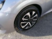 Gebraucht Peugeot 208 Active 101 PS (74 kW) 2024 Silber Kleinwagen