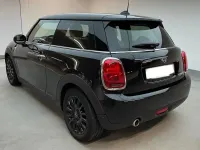 Gebraucht Mini Cooper D 116 PS (85 kW) 2018 Schwarz Kleinwagen