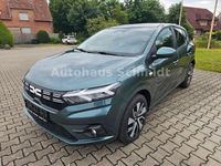 Neu Dacia Sandero Expression 91 PS (66 kW) 2025 Grün Kleinwagen
