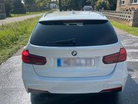 Używany BMW 320 M Performance 190 KM (139 kW) 2018 Biały Kombi