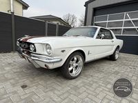 Gebraucht Ford V8 209 PS (153 kW) 1965 Weiß Coupé