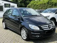 Gebraucht Mercedes B200 136 PS (100 kW) 2010 Schwarz Van / Kleinbus