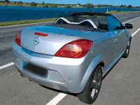 Gebraucht Opel Tigra 90 PS (66 kW) 2009 Silber Cabrio