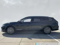 Gebraucht VW Passat Elegance 177 PS (130 kW) 2024 Grenadillschwarz metallic Kombi