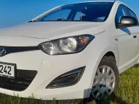 Gebraucht Hyundai i20 86 PS (63 kW) 2013 Weiß Kleinwagen