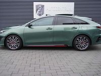Gebraucht Kia ProCeed GT 204 PS (150 kW) 2023 Grün (experience green metallic) Kombi