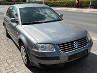 Second-hand VW Passat 102 CP (75 kW) 2002 Gri Berlinǎ