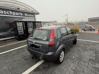 Gebraucht Ford Fiesta 69 PS (50 kW) 2005 Grau Kleinwagen