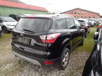 Gebraucht Ford Kuga Trend 120 PS (88 kW) 2017 Schwarz SUV