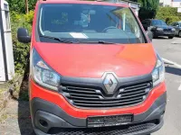Gebraucht Renault Traffic 115 PS (84 kW) 2015 Rot Van / Kleinbus
