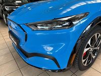 Gebraucht Ford Mustang Mach-E Extended Range 258 kW (351 PS) 2022 Grabber blue SUV