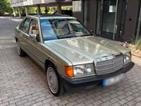 Gebraucht Mercedes 190 105 PS (77 kW) 1986 Beige Limousine