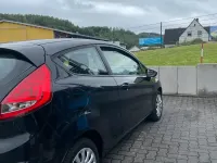 Gebraucht Ford Fiesta 81 PS (59 kW) 2010 Schwarz Limousine