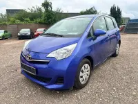Gebraucht Toyota Verso-S Life 99 PS (72 kW) 2011 Satin blue mm Van / Kleinbus