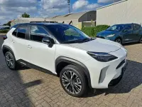 Gebraucht Toyota Yaris Elegant 116 PS (85 kW) 2022 Platinweiss metallic, dach schwarz Kleinwagen