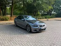 Gebraucht BMW 330 Performance 362 PS (266 kW) 2009 Grau Coupé