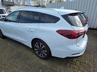Używany Ford Focus Titanium X 120 KM (88 kW) 2022 Biały Sedan/Limuzyna