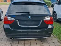 Gebraucht BMW 320 163 PS (119 kW) 2007 Schwarz Limousine