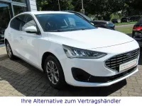 Gebraucht Ford Focus Titanium 125 PS (91 kW) 2023 Weiß Limousine