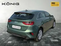 Neu Kia Ceed Vision 140 PS (102 kW) 2025 Experience grün metallic Kleinwagen
