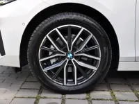 Gebraucht BMW 220 156 PS (114 kW) 2025 Weiß Van / Kleinbus