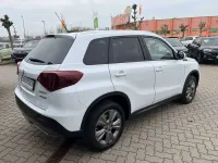 Gebraucht Suzuki Vitara Comfort 140 PS (102 kW) 2023 Pearl cool white metallic SUV