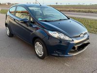 Gebraucht Ford Fiesta 80 PS (58 kW) 2011 Blau Kleinwagen