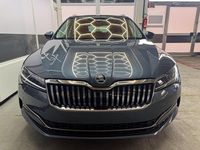 Gebraucht Skoda Superb Style 190 PS (139 kW) 2019 Quarzgrau metallic Kombi