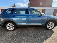 Gebraucht VW Tiguan Allspace Highline 179 PS (131 kW) 2018 Blau SUV