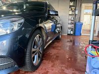 Gebraucht Mercedes E220 170 PS (125 kW) 2016 Blau Kombi