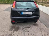 Gebraucht Ford Focus 100 PS (73 kW) 2001 Schwarz Kleinwagen