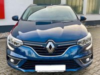 Gebraucht Renault Mégane IV Intens 132 PS (97 kW) 2017 Blau Limousine