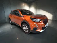 Gebraucht Peugeot e-2008 Active 100 kW (136 PS) 2023 Orange SUV