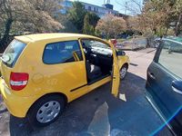 Gebraucht VW Fox 54 PS (39 kW) 2005 Gelb Kleinwagen