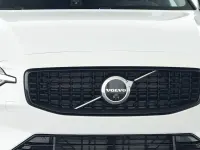 Gebraucht Volvo V60 Plus 197 PS (144 kW) 2025 Weiß Kombi
