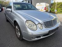 Usado Mercedes E220 150 CV (110 kW) 2006 Plateado Berlina