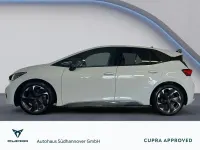 Używany Cupra Born e-Boost 169 kW (231 KM) 2025 Biały Hatchback
