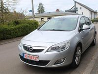 Gebraucht Opel Astra Edition 125 PS (91 kW) 2010 Silber Limousine