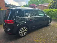 Gebraucht VW Touran Highline 150 PS (110 kW) 2020 Schwarz Van / Kleinbus