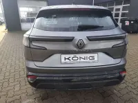 Usata Renault Austral Evolution 158 CV (116 kW) 2024 Metalliclackierung dolomitgr SUV