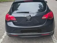 Gebraucht Opel Astra 120 PS (88 kW) 2012 Schwarz Kleinwagen