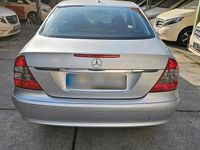Gebraucht Mercedes E200 184 PS (135 kW) 2006 Silber Limousine