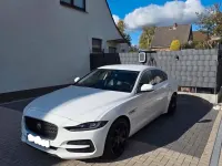 Gebraucht Jaguar XE SE 250 PS (183 kW) 2020 Weiß Limousine